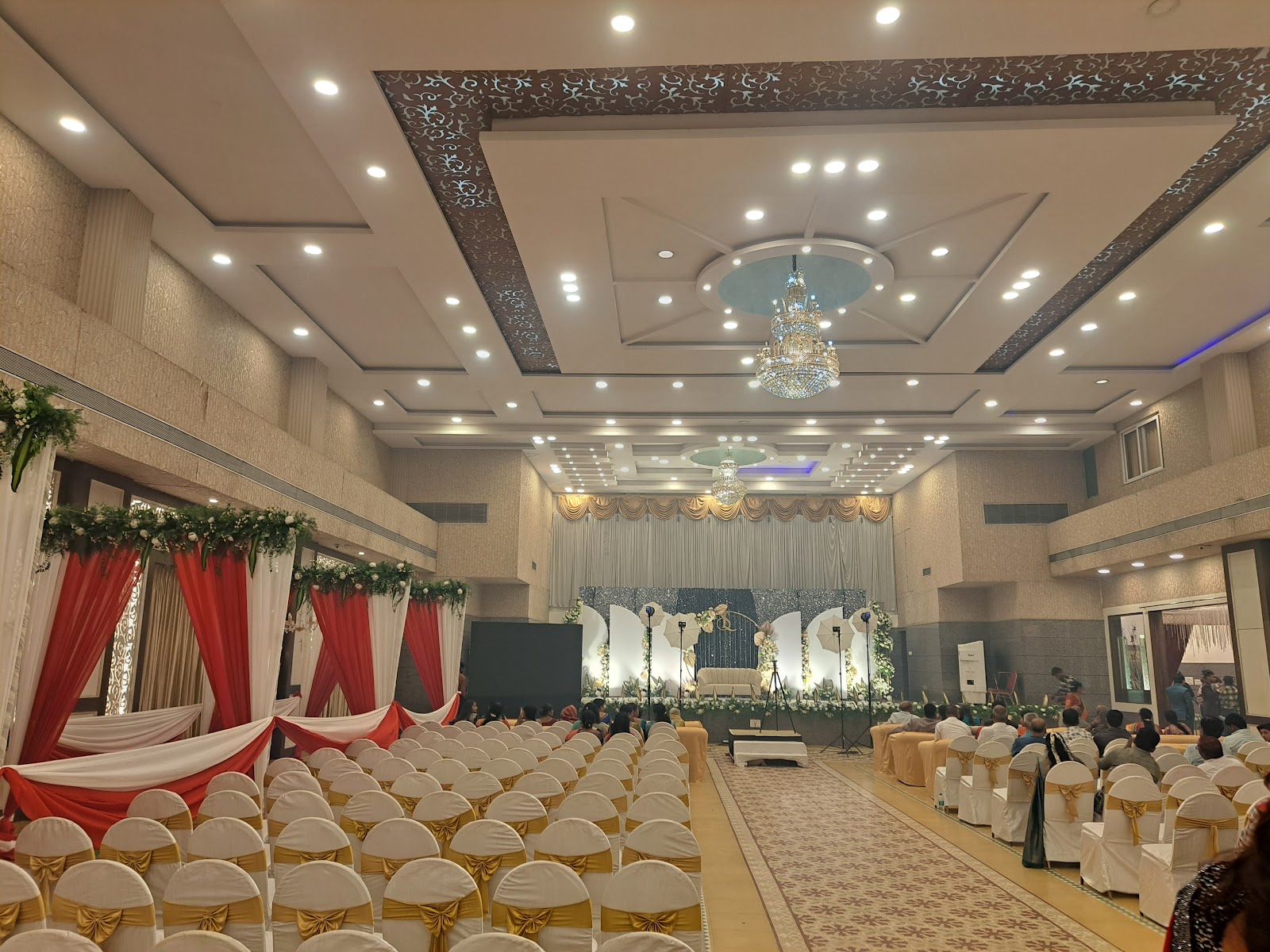 Mr Convention Hall — Banquet Hall in Mysore Road, Bangalore (on-site parking, in-house decoration, DJ permitted, bar service available) — photo 3