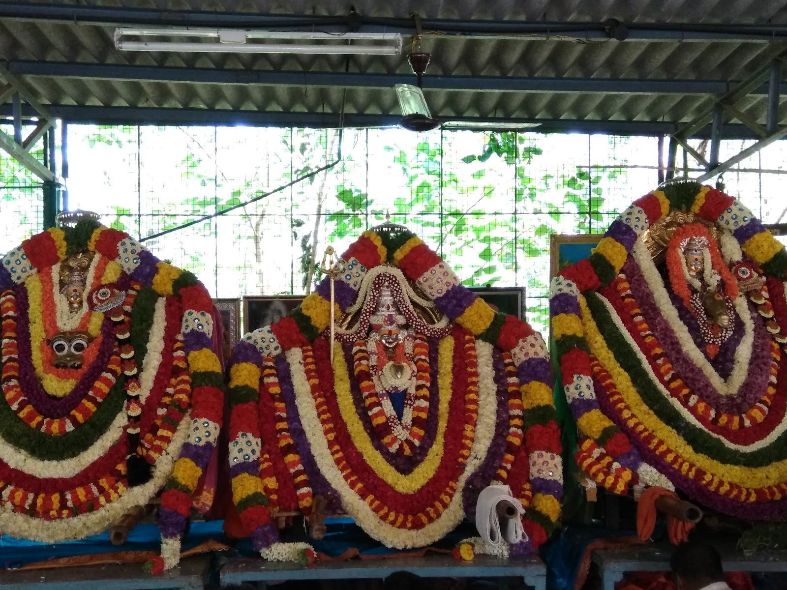 Shree Kempamma Devi Samudaya Bhawan — Banquet Hall in Bangalore (on-site parking, in-house decoration, DJ permitted, bar service available)