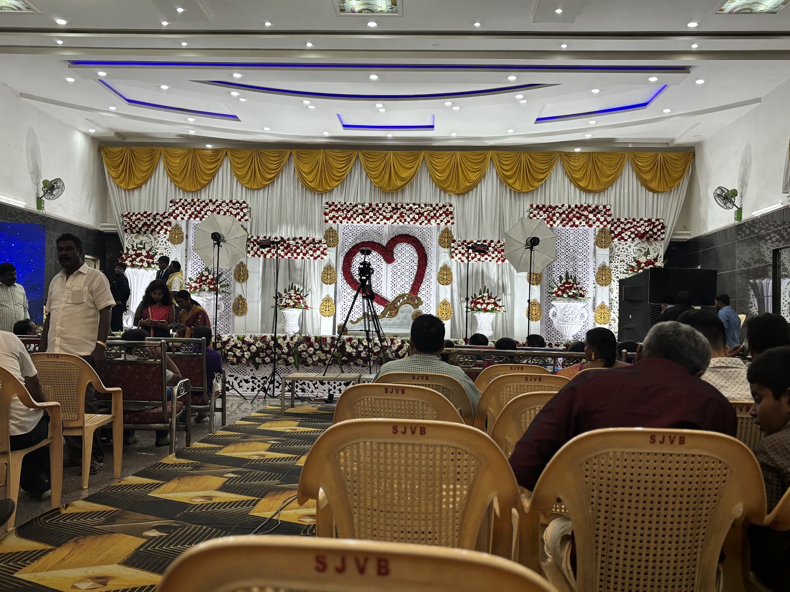 Sri Jayadeva Veerashaiva Bhavana — Banquet Hall in Nelamangala, Bangalore (on-site parking, in-house decoration, DJ permitted, bar service available) — photo 2