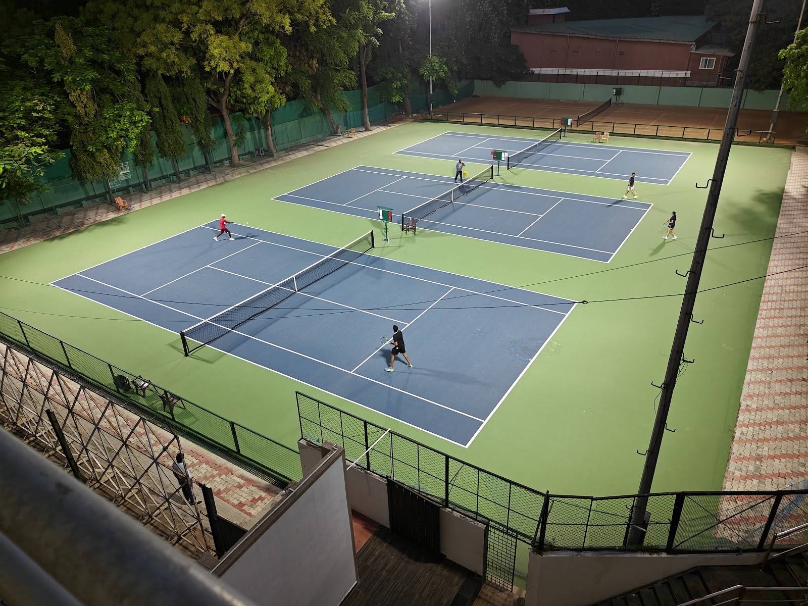 Indiranagar Club — Banquet Hall in Bangalore (on-site parking, in-house decoration, bar service available, 500–750 guest capacity)