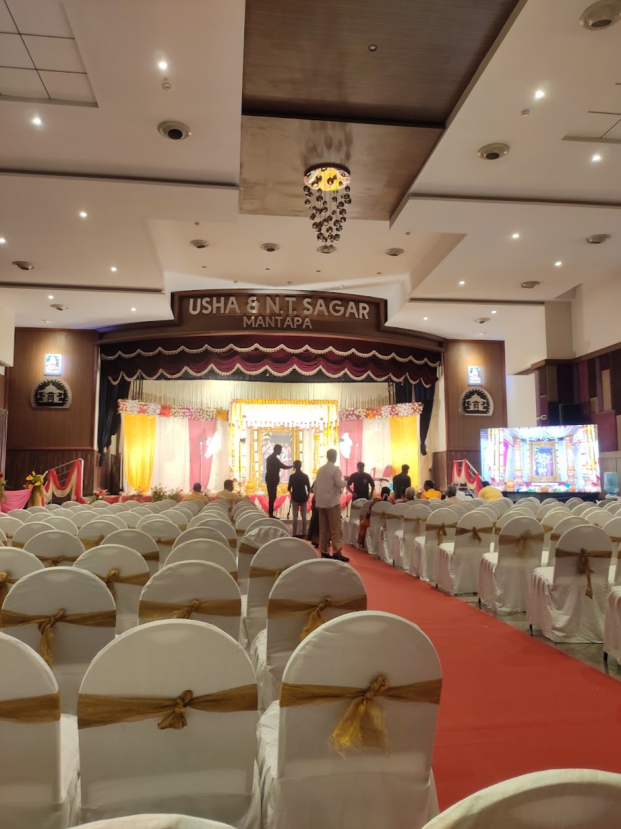Devaki Ananda Suvarna Convention Hall — Banquet Hall in Bannerghatta Road, Bangalore (on-site parking, in-house decoration, DJ permitted, bar service available) — photo 4