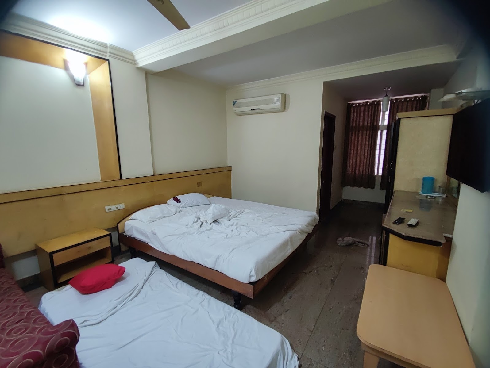 Hotel Sabharwal Viceroy — Banquet Hall in KR Market, Bangalore (on-site parking, in-house decoration, bar service available, 4.3★ rated) — photo 2