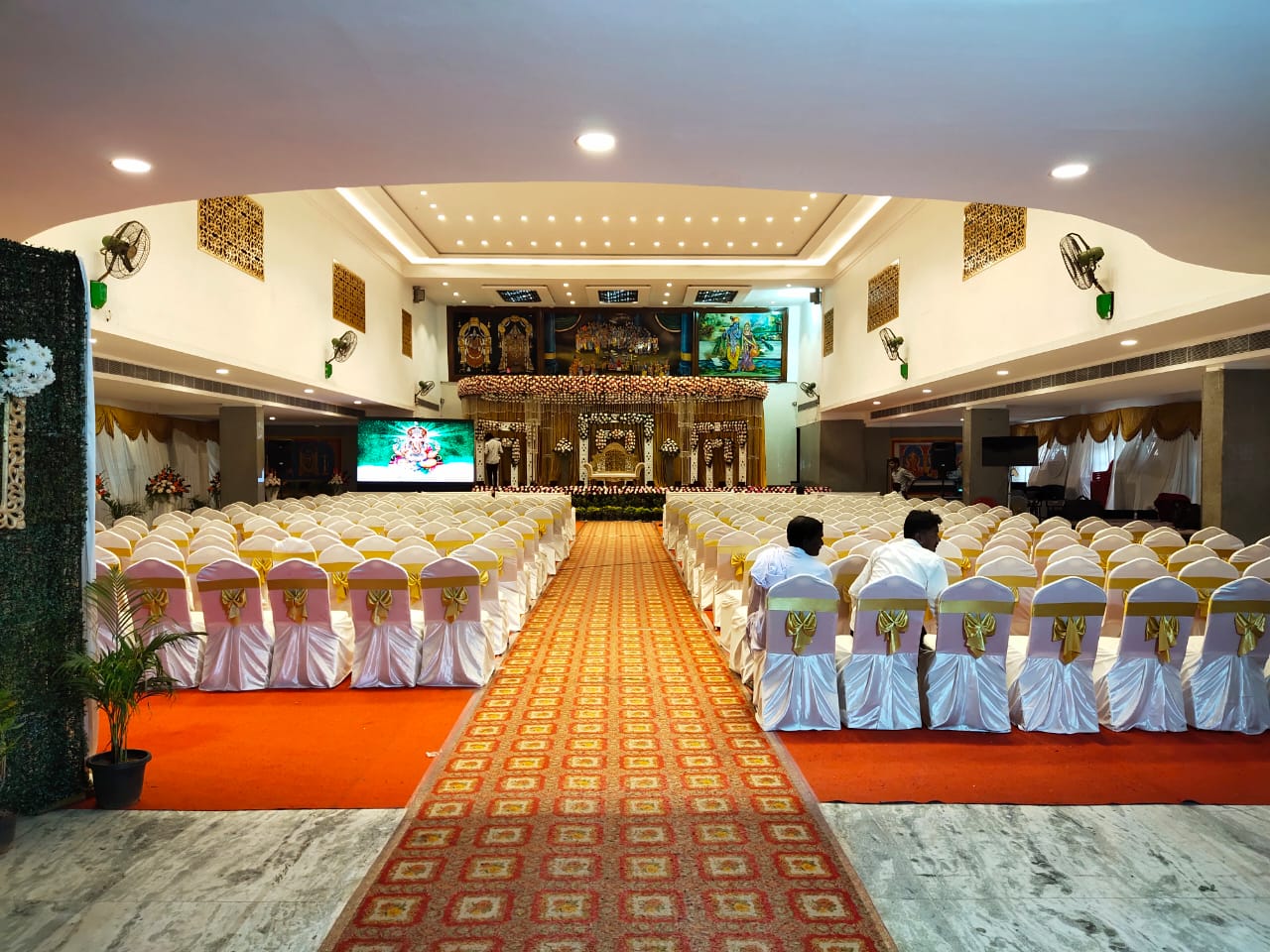 Sri Hari Kalyana Mantapa — Banquet Hall in Banashankari, Bangalore (on-site parking, in-house decoration, DJ permitted, bar service available) — photo 2
