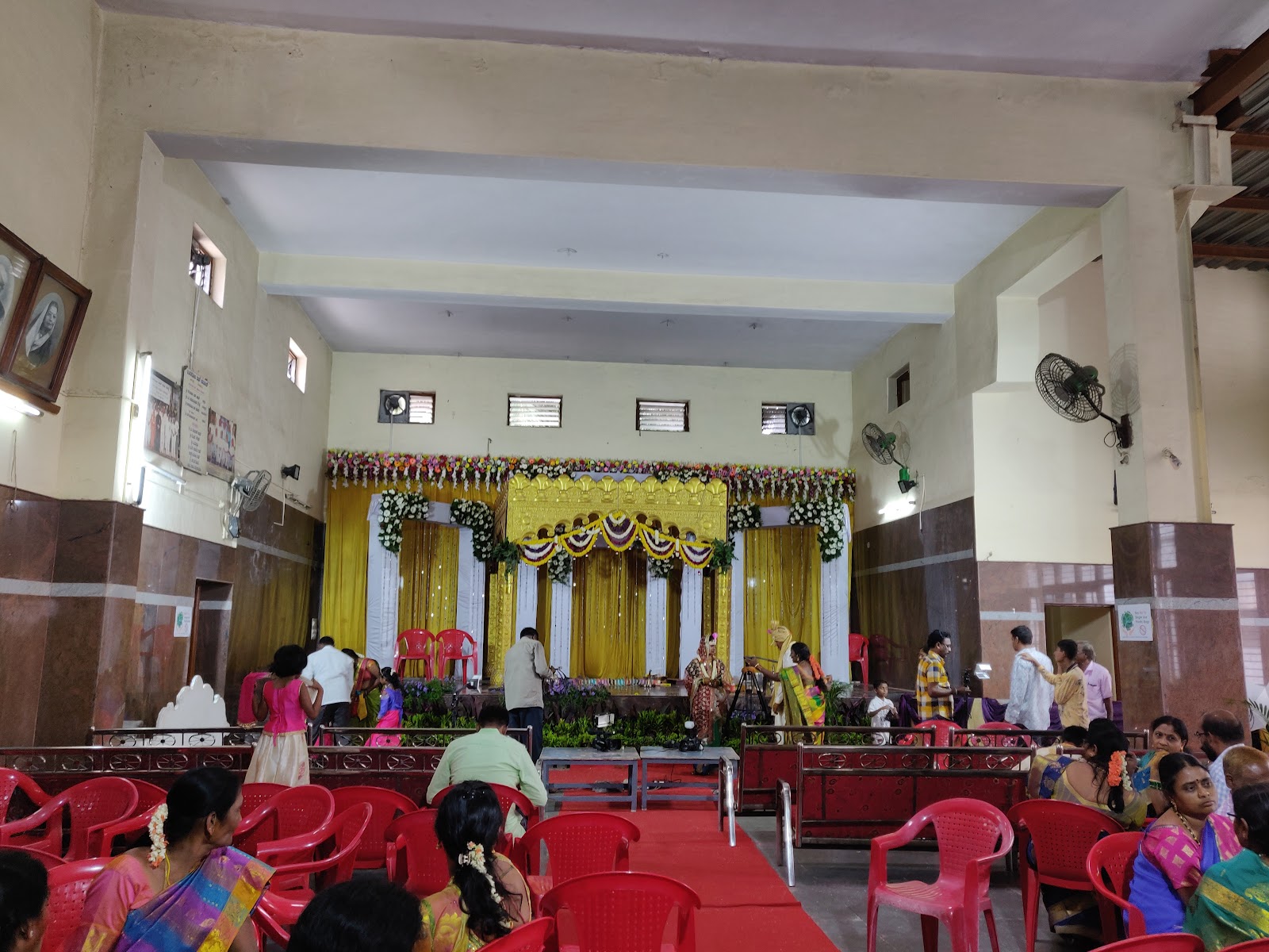 B. Arasoji Rao Kalyana Mantapa — Banquet Hall in Bangalore (on-site parking, in-house decoration, DJ permitted, bar service available)