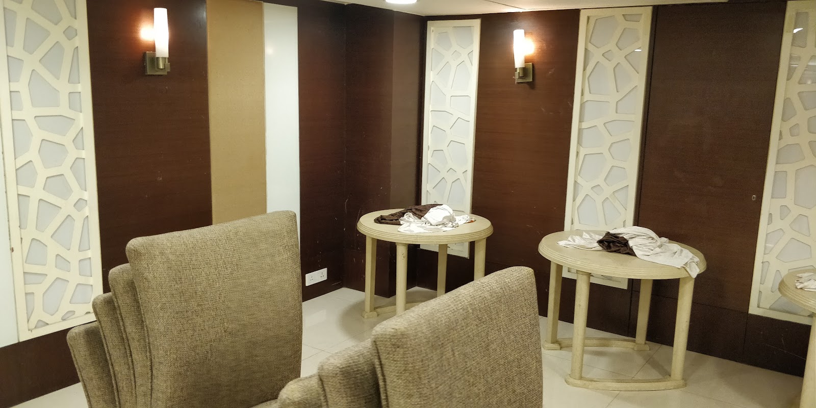 Celebration Banquet Hall — Banquet Hall in Bangalore (on-site parking, in-house decoration, bar service available, 150–250 guest capacity)