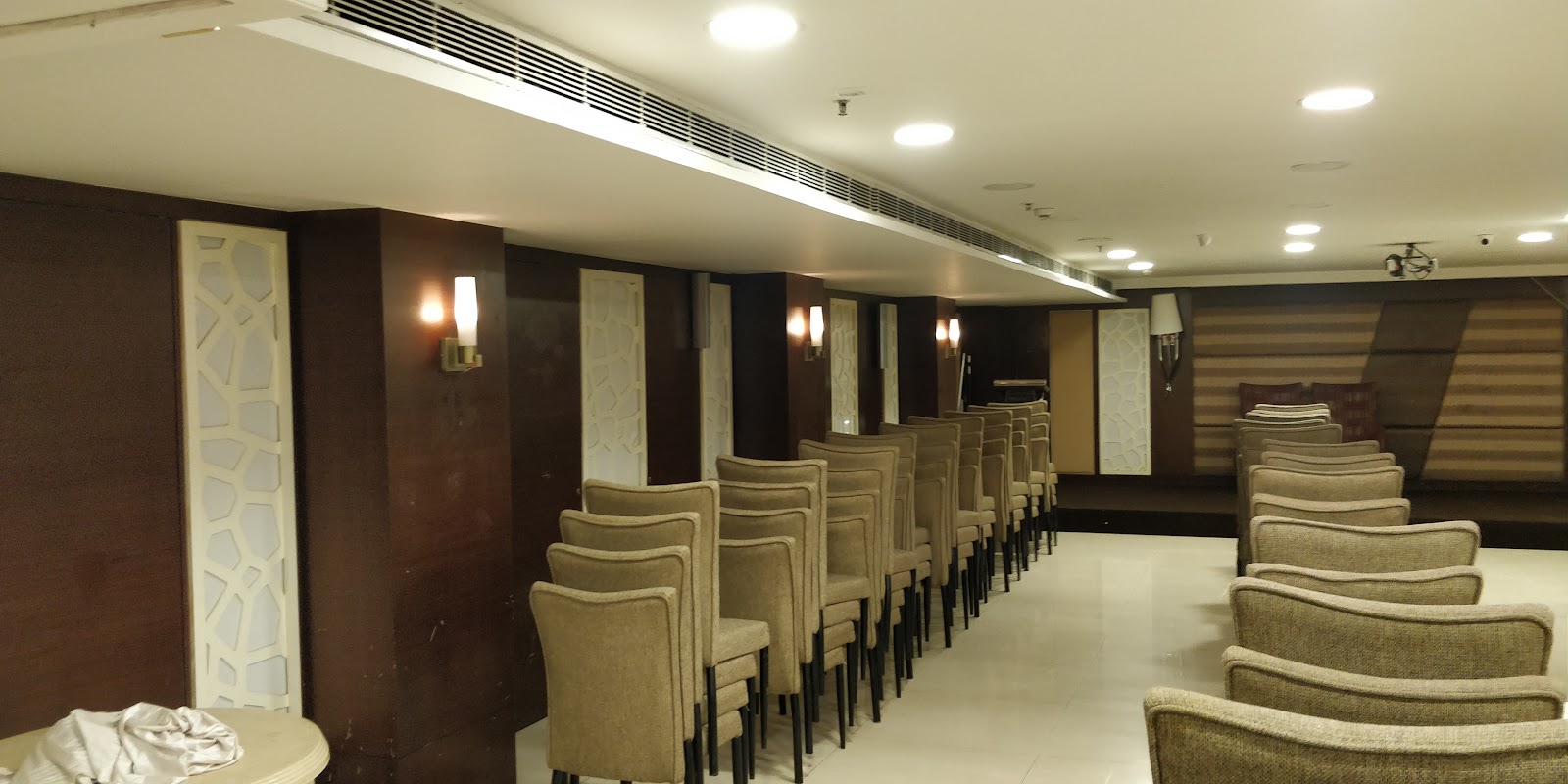 Celebration Banquet Hall — Banquet Hall in Jayanagar, Bangalore (on-site parking, in-house decoration, bar service available, 150–250 guest capacity) — photo 4