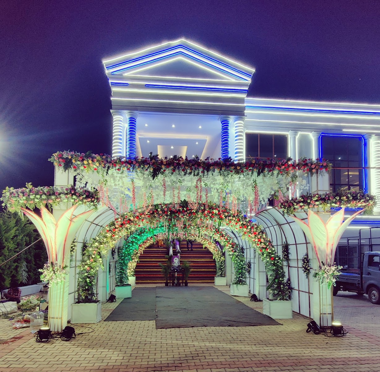 Bandhavya Kalyana Mantapa — Banquet Hall in Yelahanka, Bangalore (on-site parking, in-house decoration, DJ permitted, bar service available) — photo 4