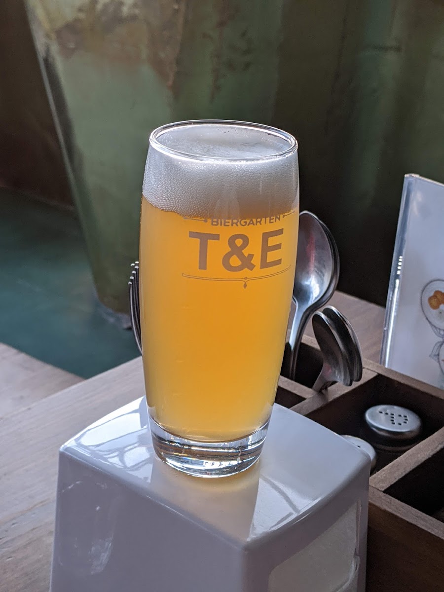Biergarten Brewery And Kitchen — Pub/Bar in Koramangala, Bangalore (on-site parking, in-house decoration, DJ permitted, bar service available) — photo 3