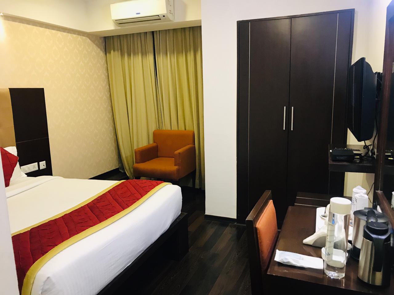 Comfy Business Hotel — Banquet Hall in Koramangala, Bangalore (on-site parking, in-house decoration, bar service available, 100–150 guest capacity) — photo 2