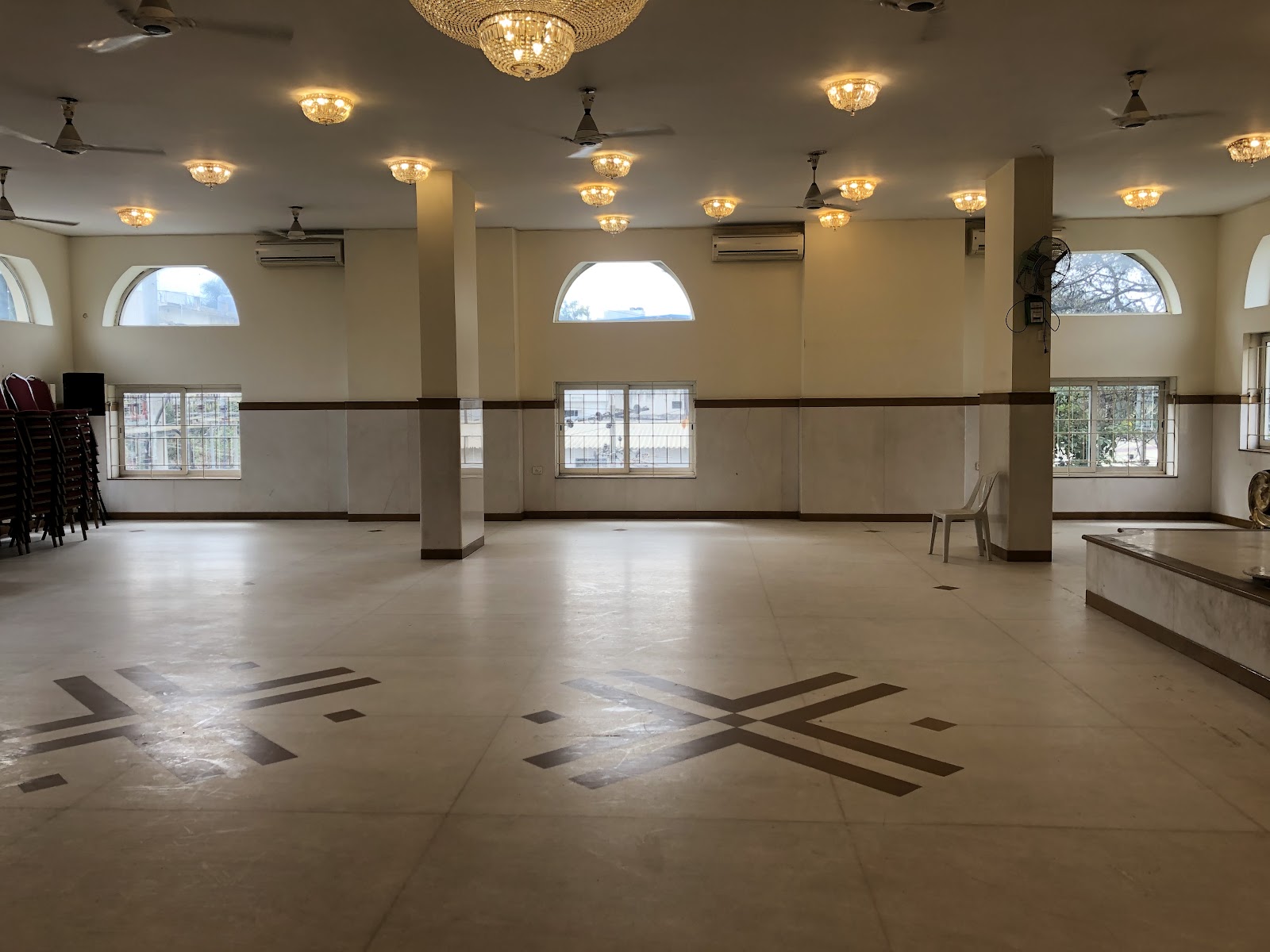 Virbai Bhavan — Banquet Hall in Rajajinagar, Bangalore (on-site parking, in-house decoration, DJ permitted, bar service available) — photo 4
