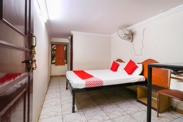 Hotel Raja Galaxy — Banquet Hall in JP Nagar, Bangalore (on-site parking, in-house decoration, bar service available, 125–200 guest capacity) — photo 2