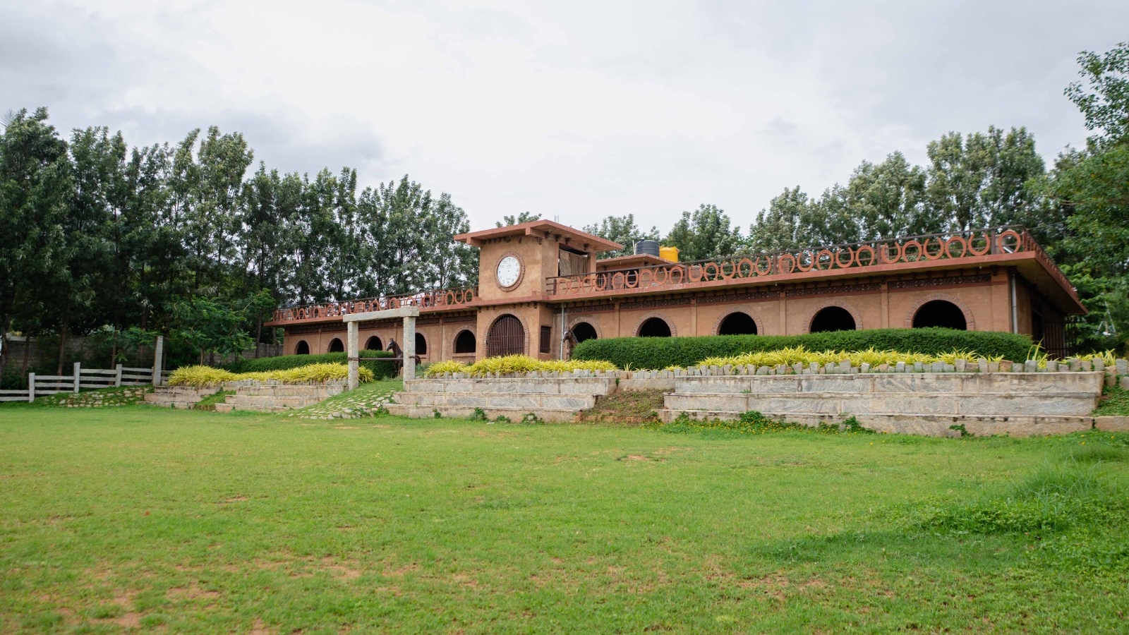 Anantham Wedding Venue — Banquet Hall in Devanahalli, Bangalore (on-site parking, in-house decoration, DJ permitted, bar service available)