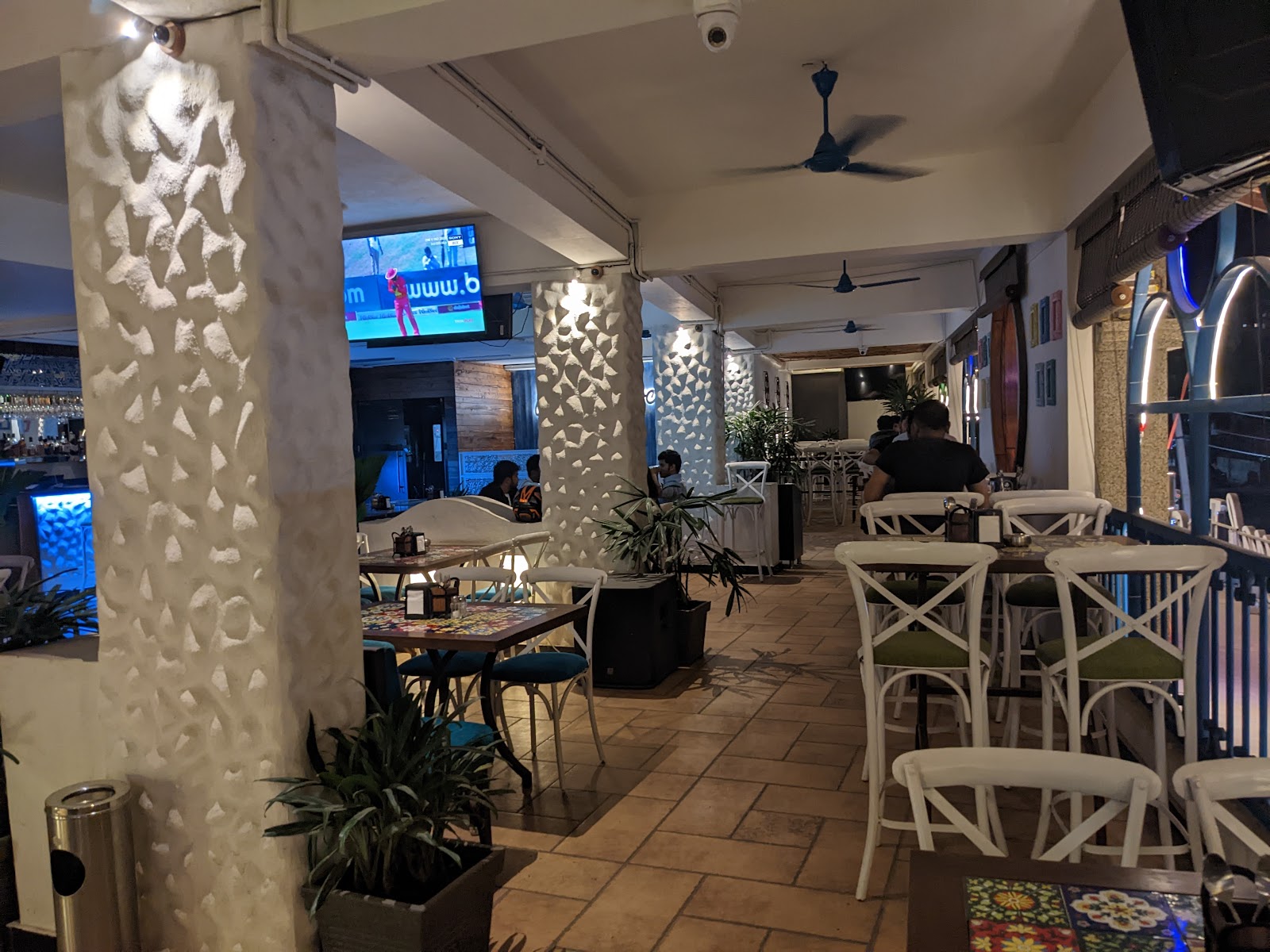 On The Rocks Bar Kitchen — Pub/Bar in Rajarajeshwari Nagar, Bangalore (on-site parking, in-house decoration, DJ permitted, bar service available) — photo 3