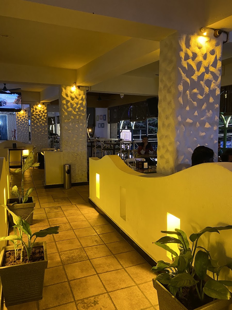 On The Rocks Bar Kitchen — Pub/Bar in Rajarajeshwari Nagar, Bangalore (on-site parking, in-house decoration, DJ permitted, bar service available) — photo 4