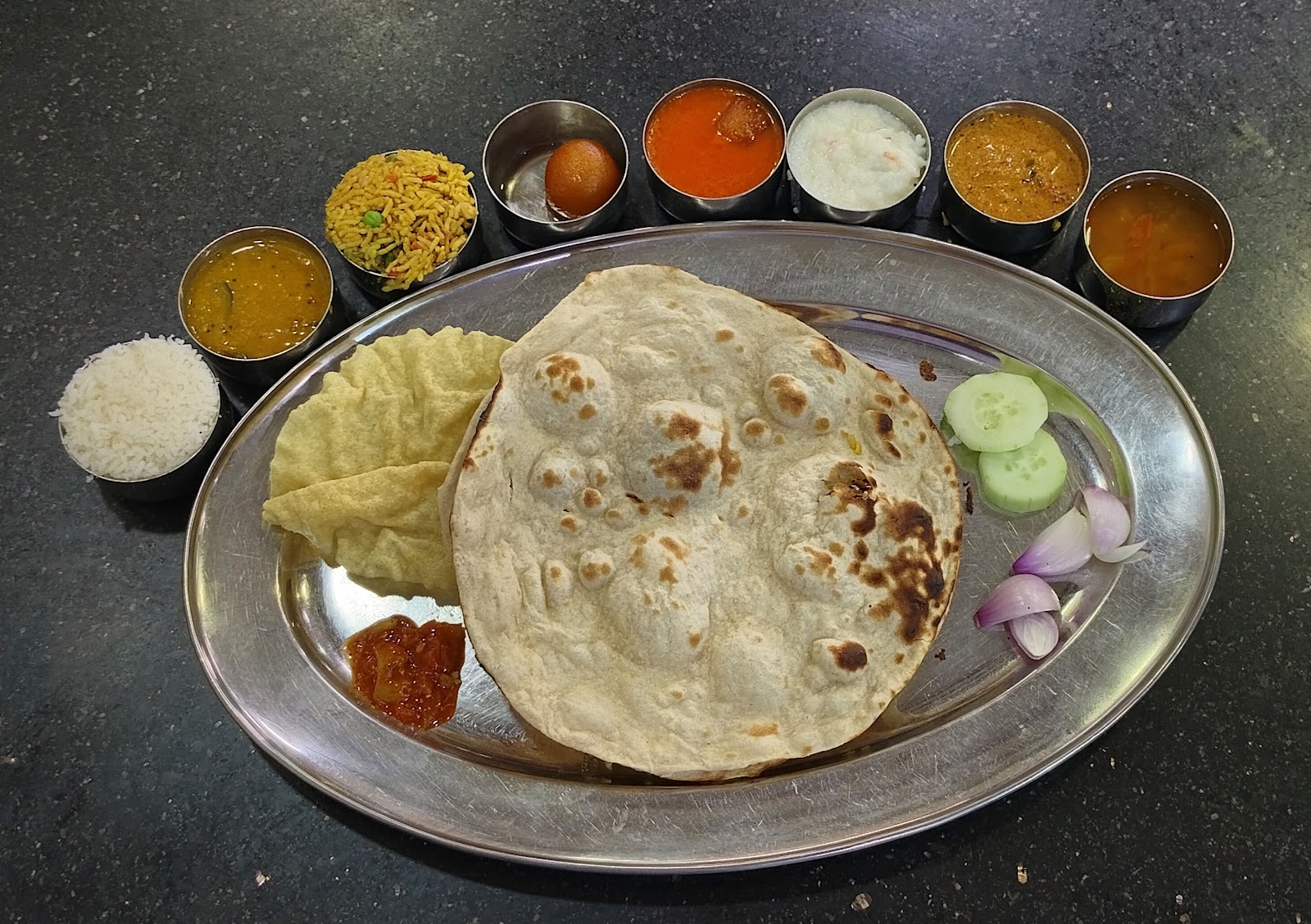 Raithana Aramane Party Hall — Banquet Hall in Dasarahalli, Bangalore (on-site parking, in-house decoration, outside catering allowed, bar service available) — photo 3