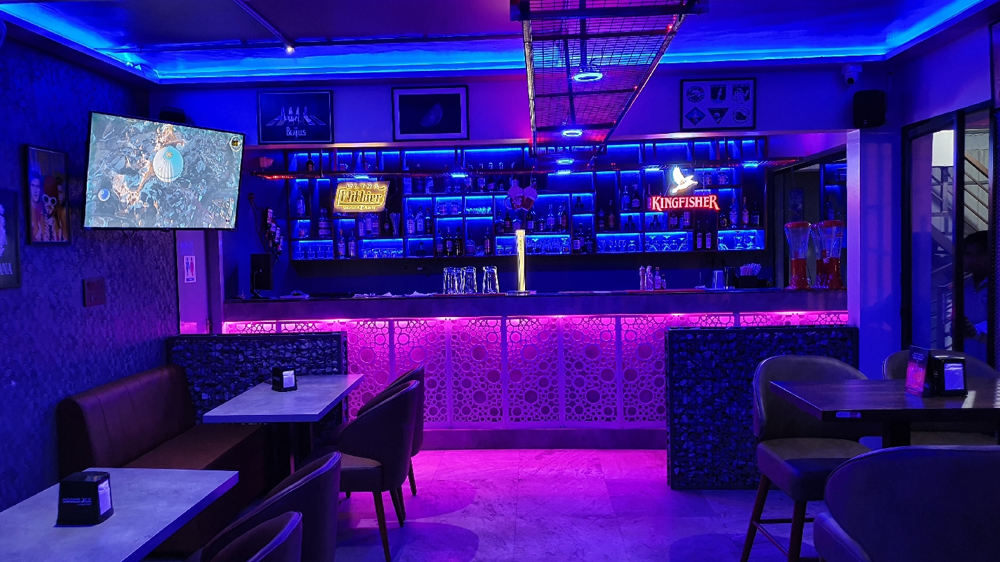 Moonrock Lounge Bar — Pub/Bar in Bangalore (on-site parking, in-house decoration, DJ permitted, bar service available)