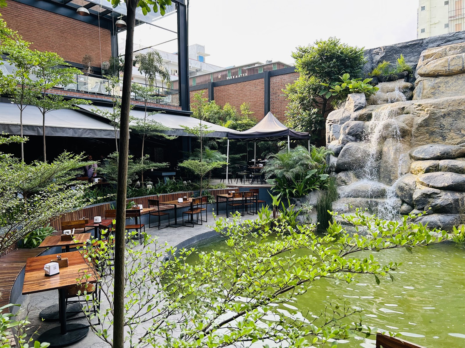 Long Boat Brewing Co. — Banquet Hall in Marathahalli, Bangalore (on-site parking, in-house decoration, DJ permitted, bar service available) — photo 4