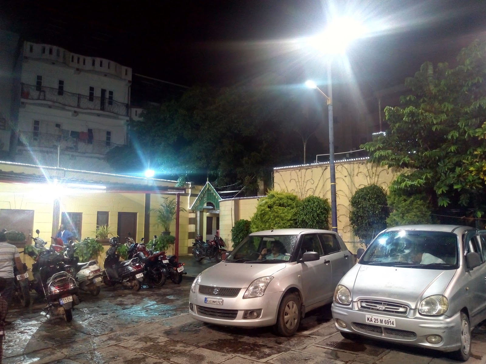 M.R. Safeena Garden — Banquet Hall in Frazer Town, Bangalore (on-site parking, in-house decoration, DJ permitted, bar service available) — photo 2