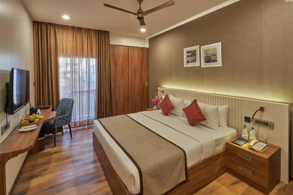 Regenta Inn Grand - ORR — Banquet Hall in Mahadevapura, Bangalore (on-site parking, in-house decoration, outside catering allowed, bar service available) — photo 2