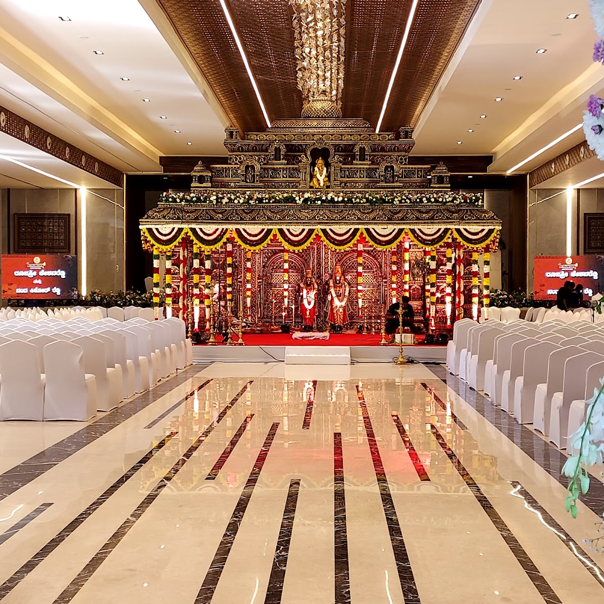 VRR Astoria Hotel and Convention Center — Banquet Hall in Electronic City, Bangalore (on-site parking, in-house decoration, bar service available, 0–3000 guest capacity) — photo 4