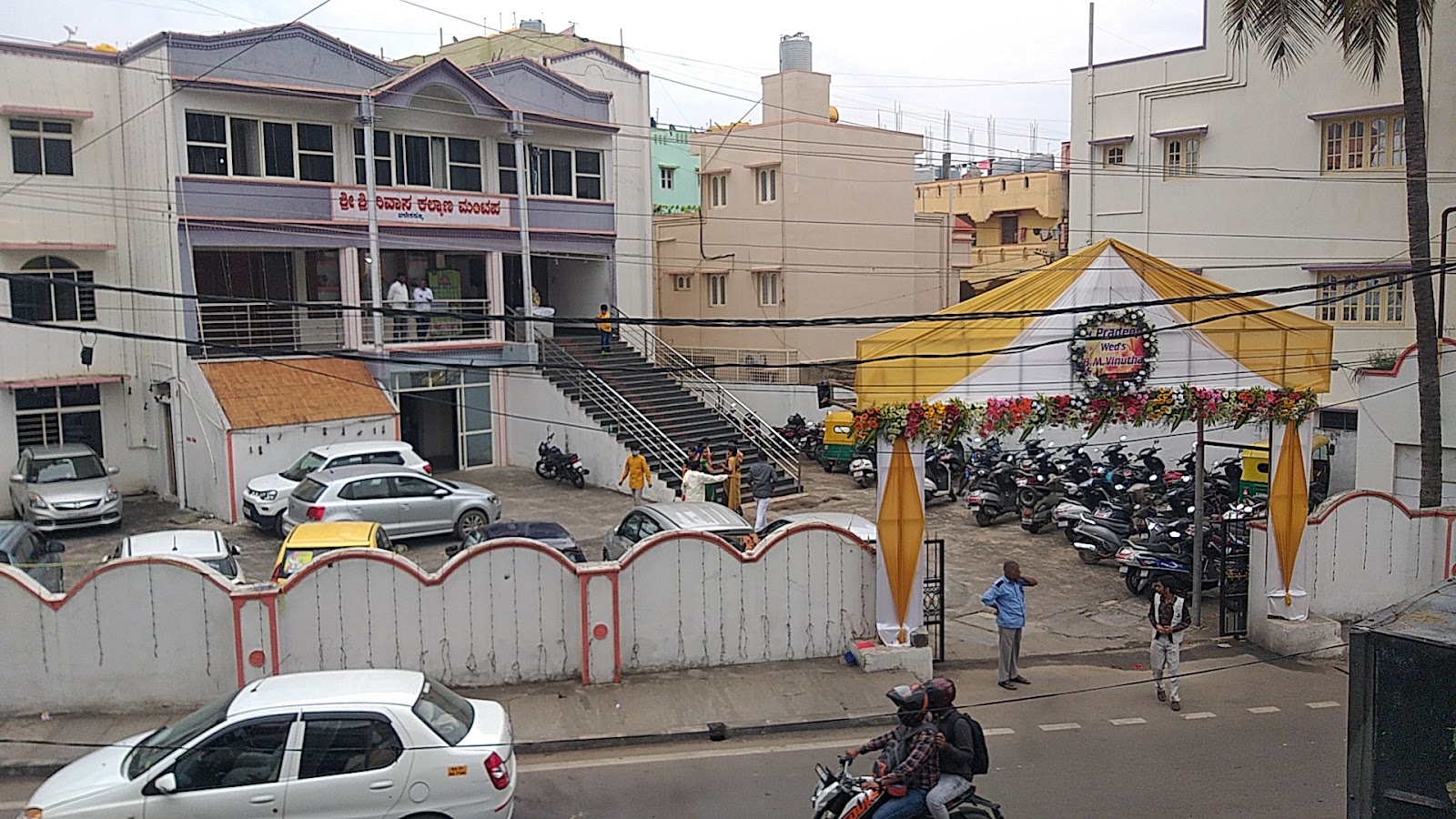 Srinivasa Kalyana Mantapa · Bilekahalli — Banquet Hall in Bilekahalli, Bangalore (on-site parking, in-house decoration, DJ permitted, bar service available) — photo 3