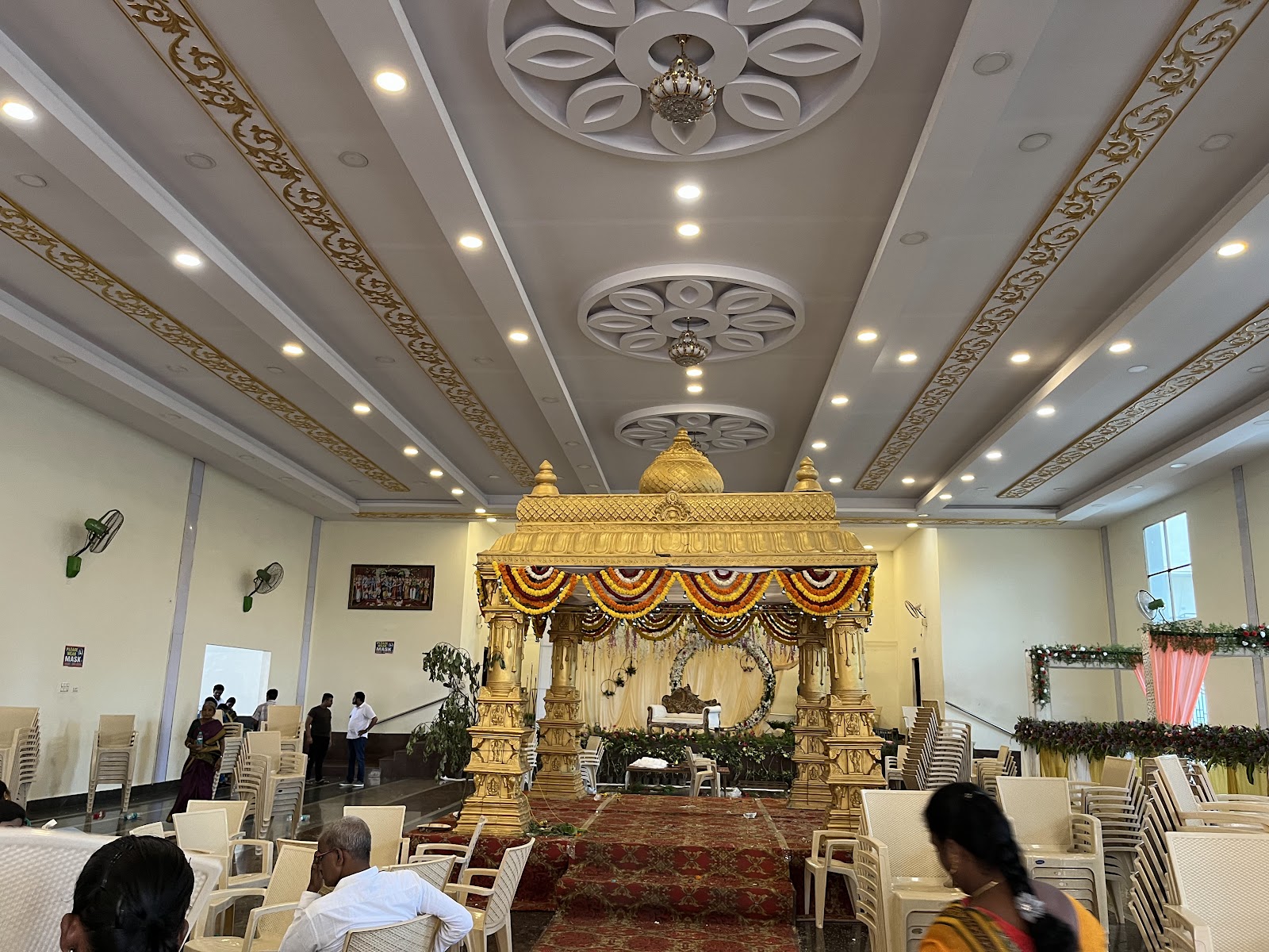 Vaibhav Convention Hall — Banquet Hall in Bangalore (on-site parking, in-house decoration, DJ permitted, bar service available)