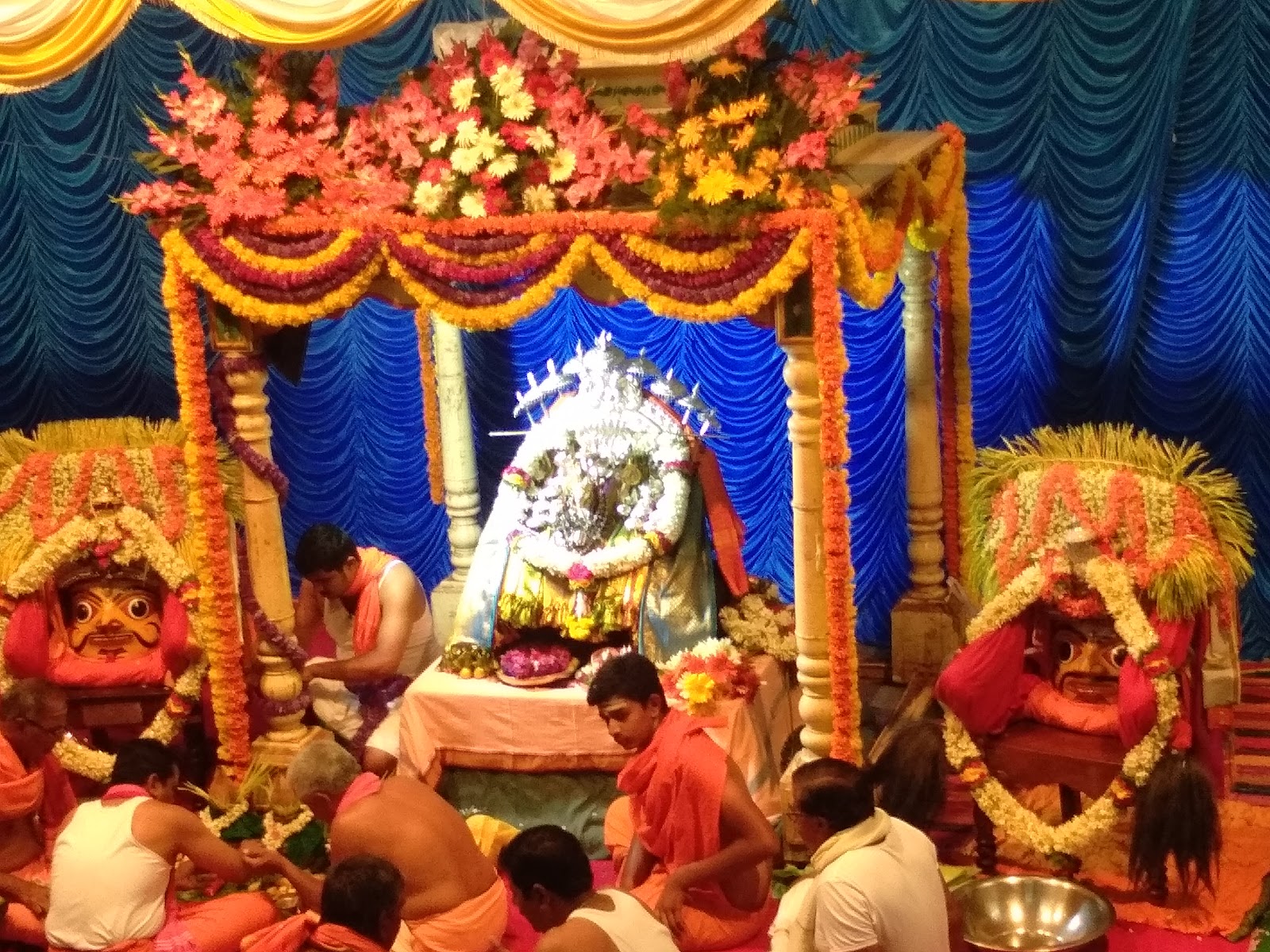 Shree Siddhaganga Samuhika Bhavana — Banquet Hall in Rajajinagar, Bangalore (on-site parking, in-house decoration, DJ permitted, bar service available) — photo 3