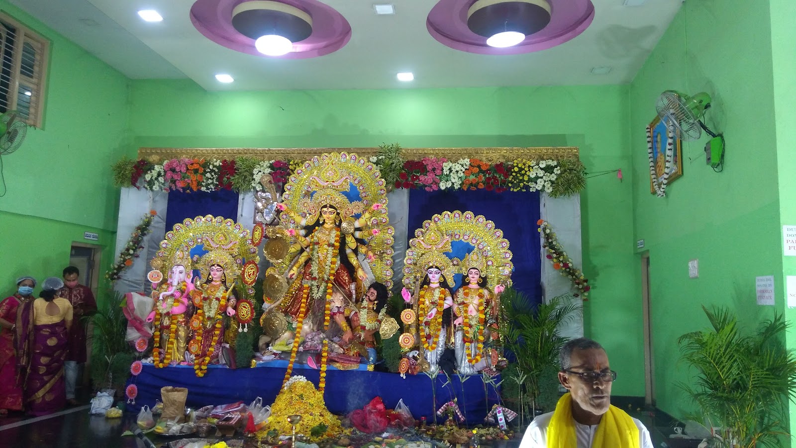 Sri Venkateshwara Hi Tech Convention Hall — Banquet Hall in Attibele, Bangalore (on-site parking, in-house decoration, DJ permitted, bar service available) — photo 2